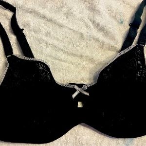 b.tempte’d by wacoal unlined wired black lace bra